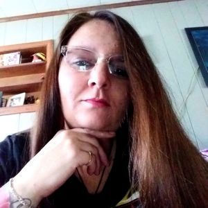 Meet your Posher, Victoria june